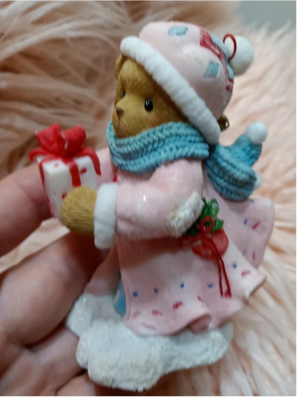Cherished Teddies Winter Christmas Pink Glitter Coat Holding A Gift Happy Hearts